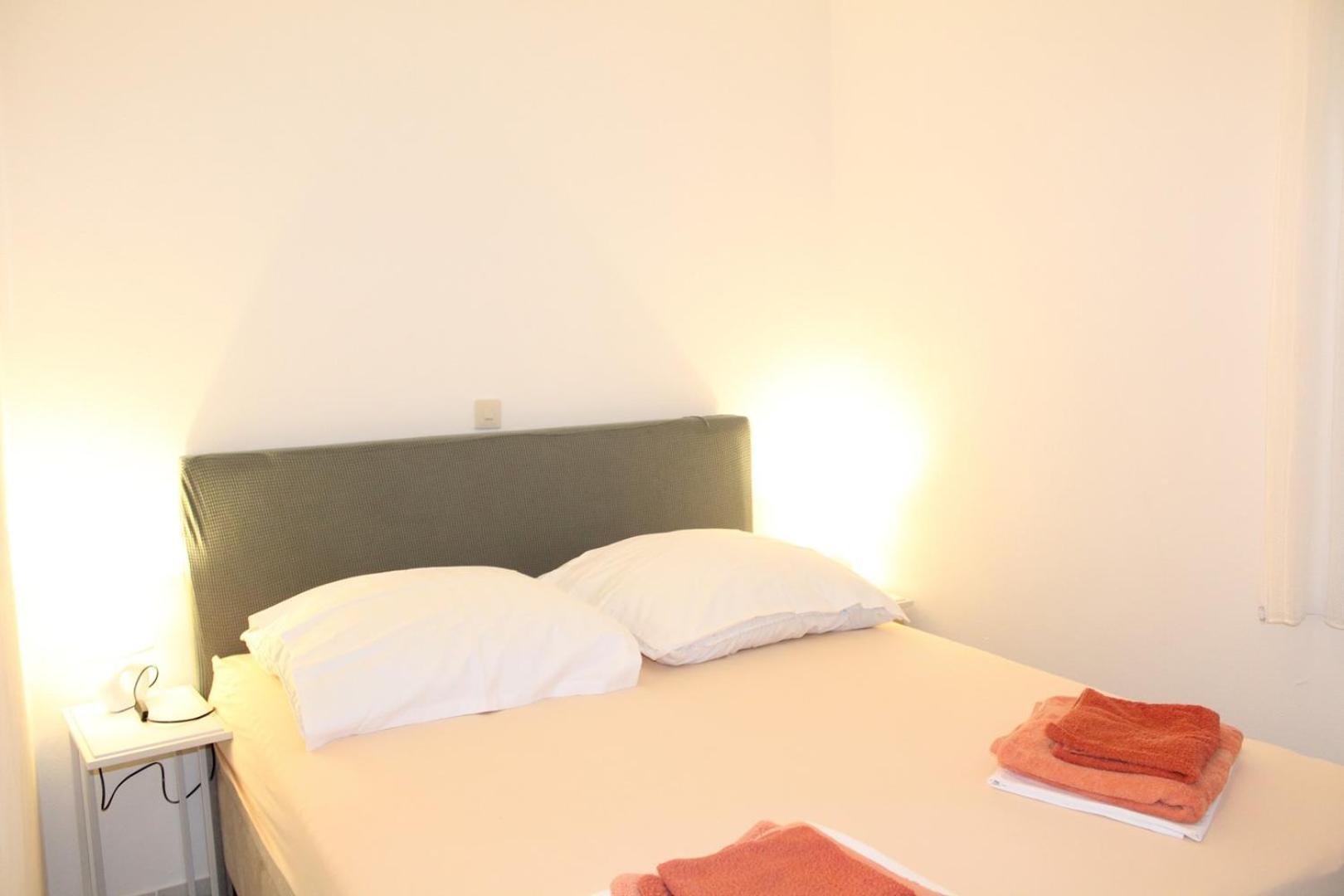 Apartment Bajuti Primošten Esterno foto