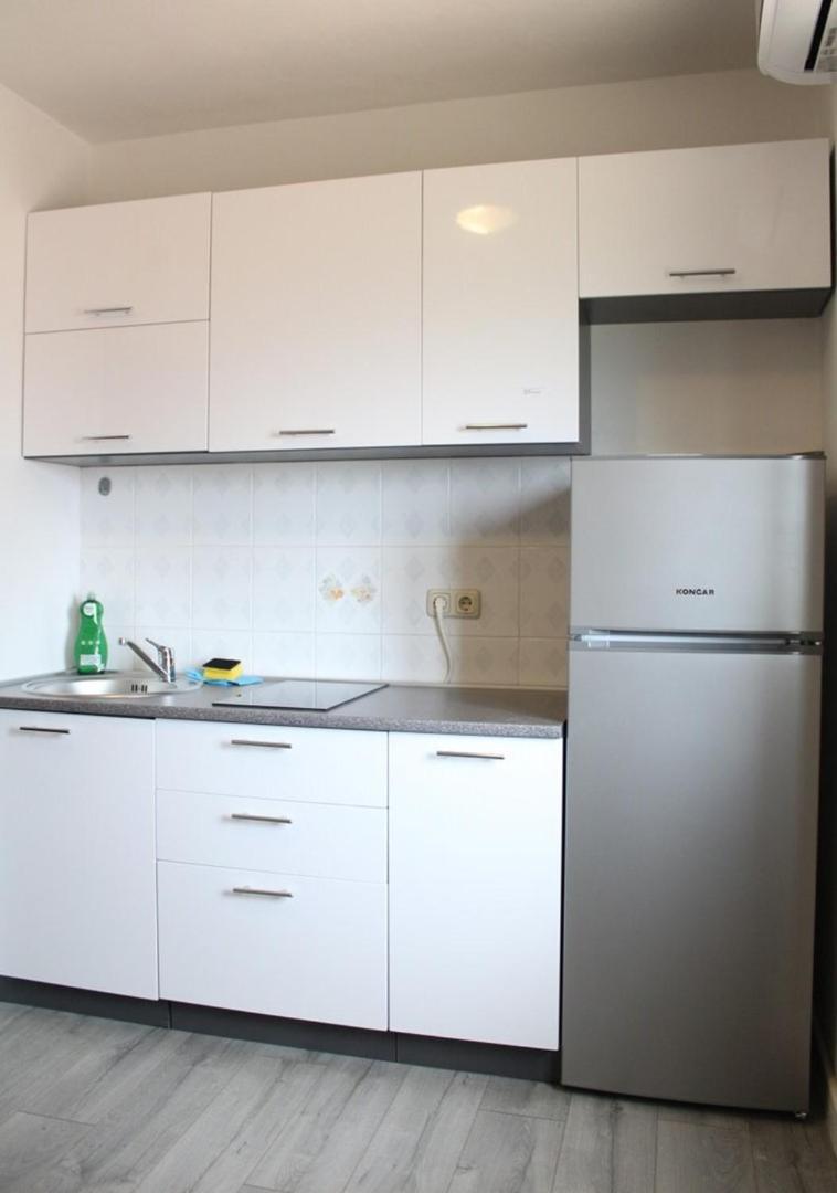 Apartment Bajuti Primošten Esterno foto
