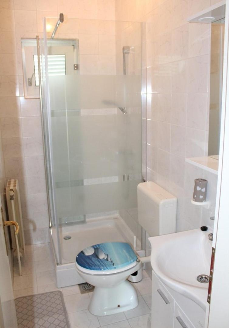 Apartment Bajuti Primošten Esterno foto