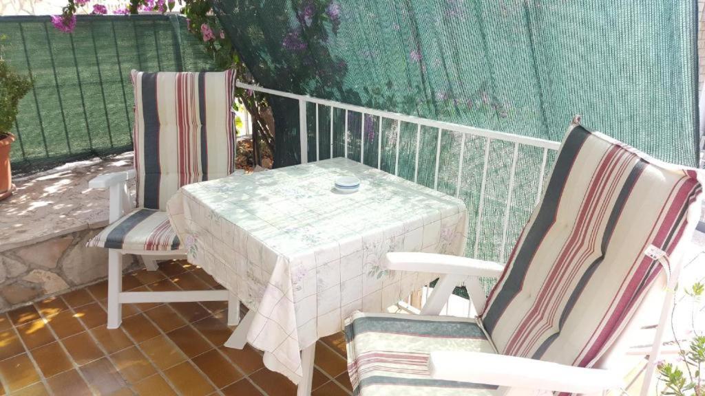 Apartment Bajuti Primošten Esterno foto